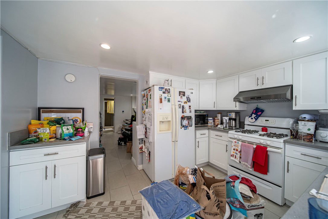 907 E Mountain View Property Photo 34