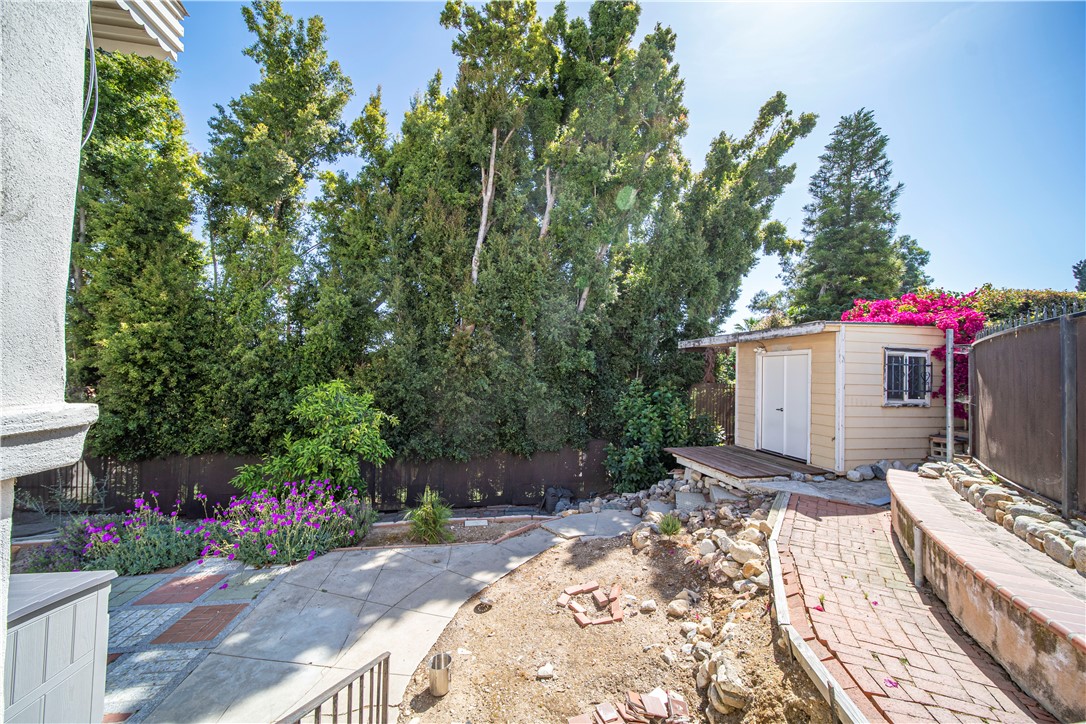 907 E Mountain View Property Photo 45