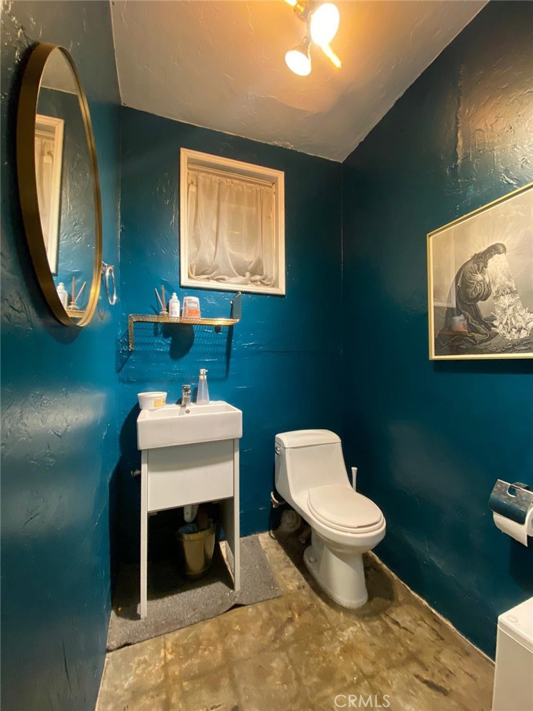 260 E Garvey Avenue Property Photo 3