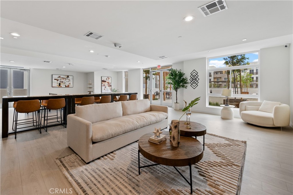 168 S Monterey Street 411 Property Photo 25