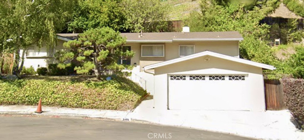 5105 Tendilla Avenue Property Photo 1