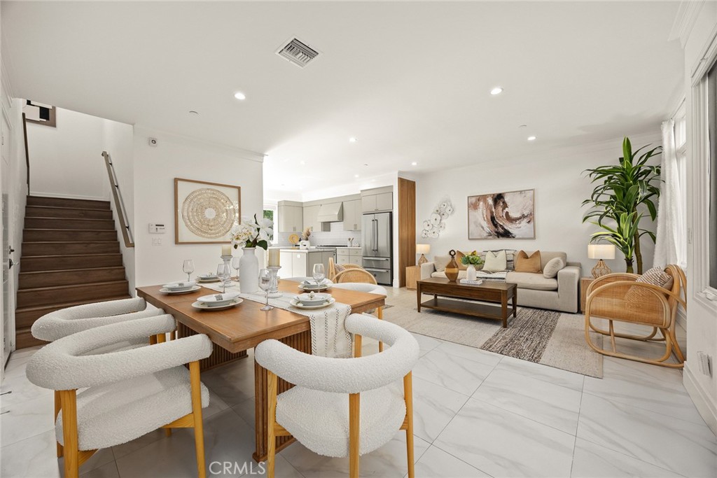 125 California Street B Property Photo 3