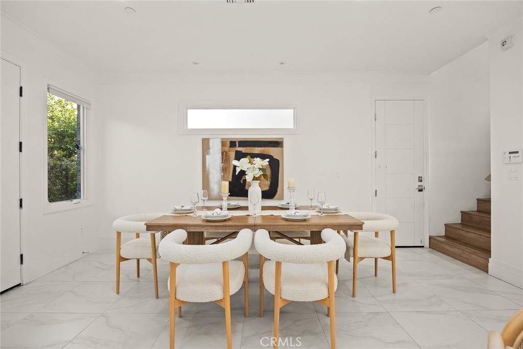 125 California Street B Property Photo 6