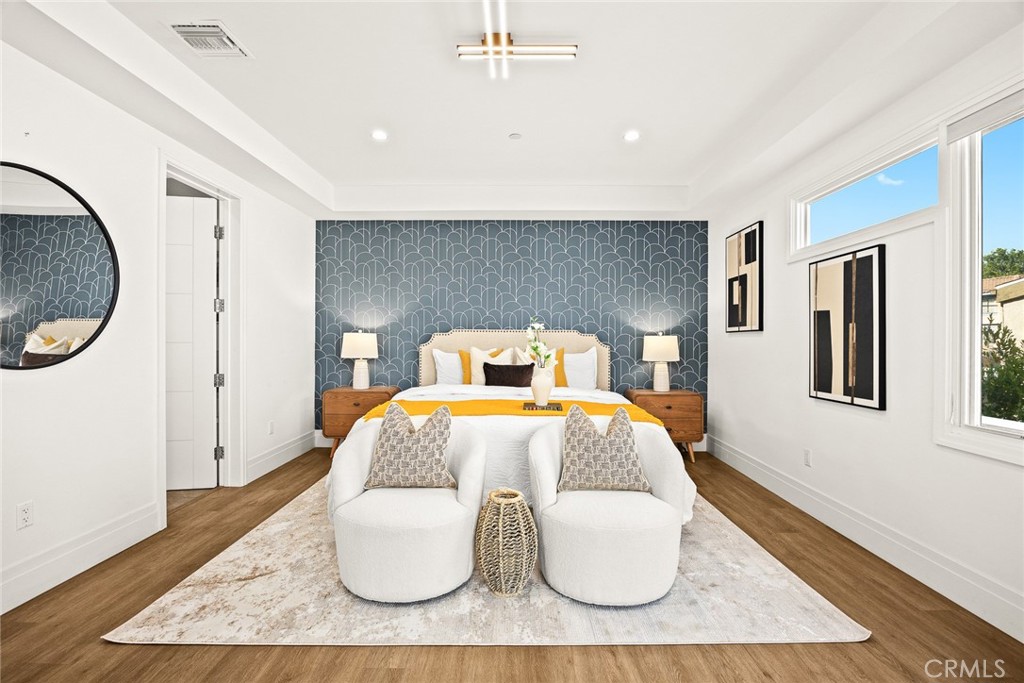 125 California Street B Property Photo 16