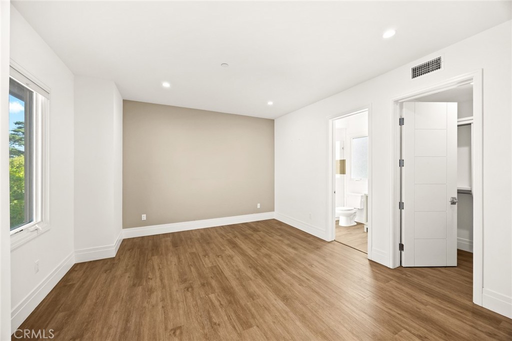125 California Street B Property Photo 21