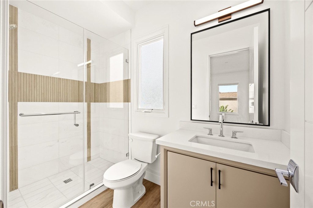 125 California Street B Property Photo 22