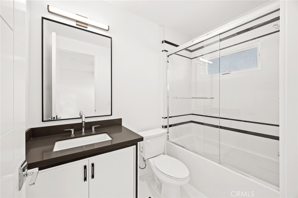 125 California Street B Property Photo 24