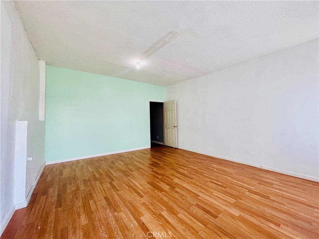 657 669 Glendora Avenue Property Photo 6