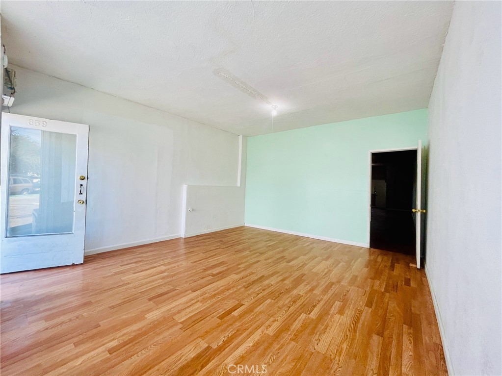 657 669 Glendora Avenue Property Photo 7