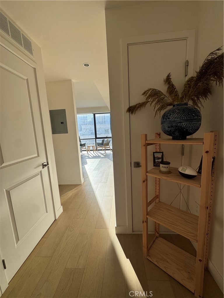 400 S Broadway 1309 Property Photo 1