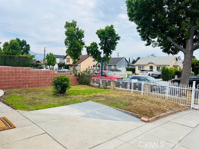 2037 S 3rd Street Property Photo 4