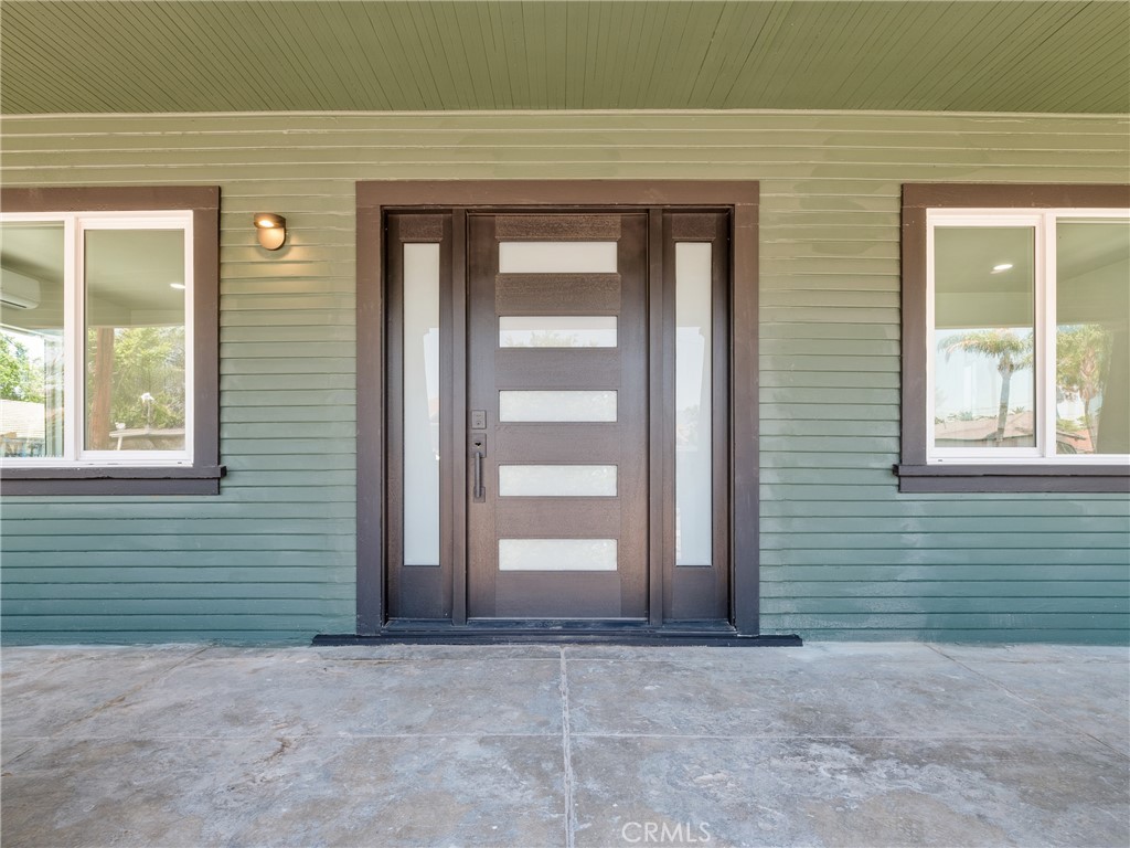 257 W 11th Street Property Photo 5