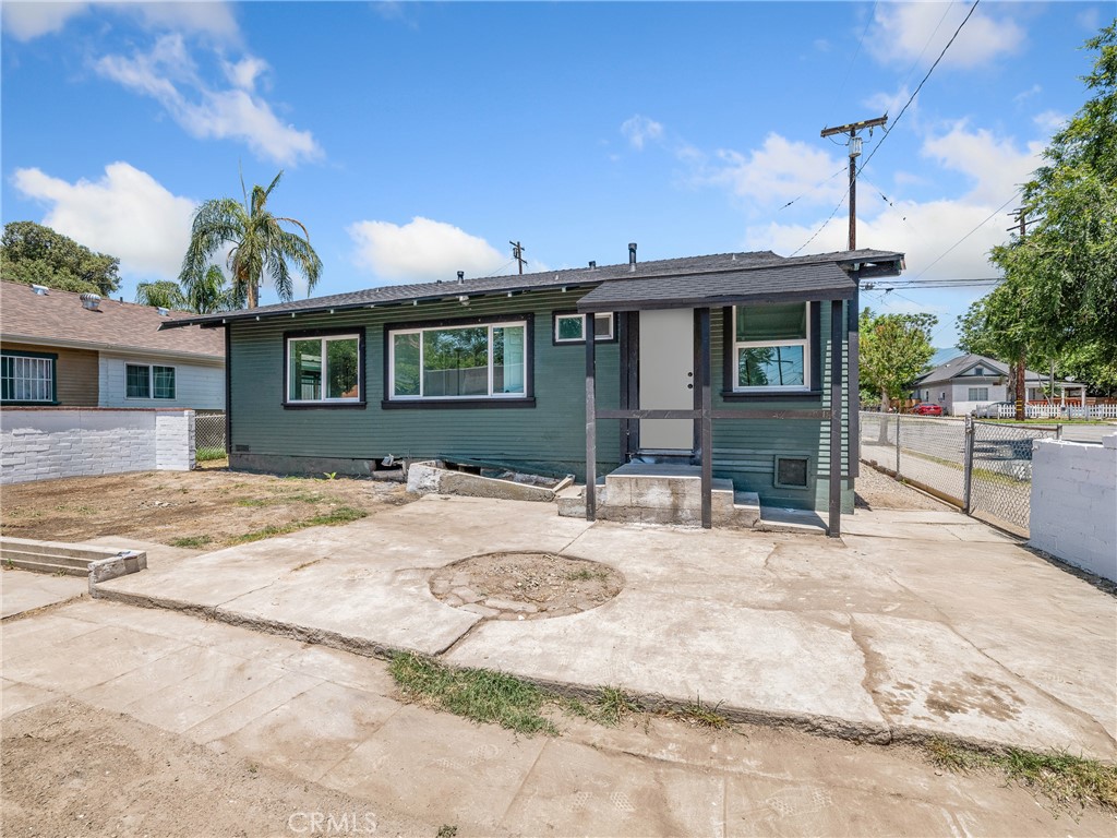257 W 11th Street Property Photo 8