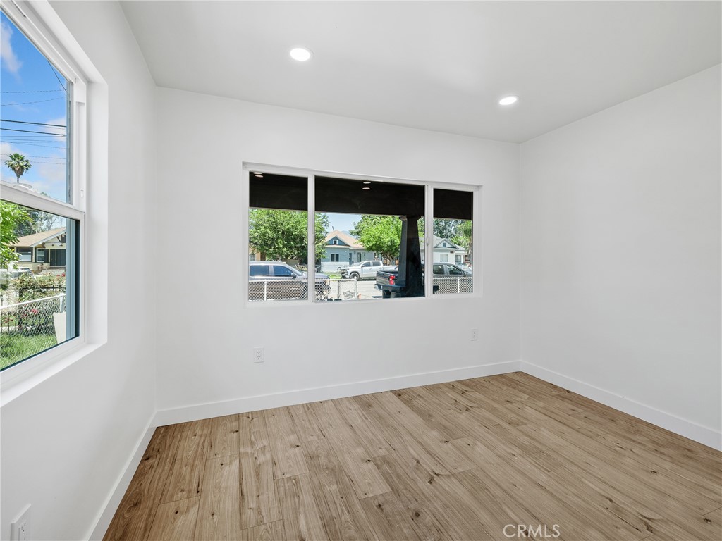 257 W 11th Street Property Photo 16