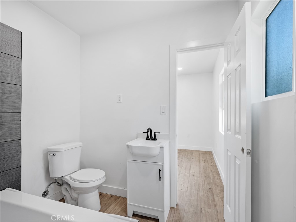 257 W 11th Street Property Photo 17
