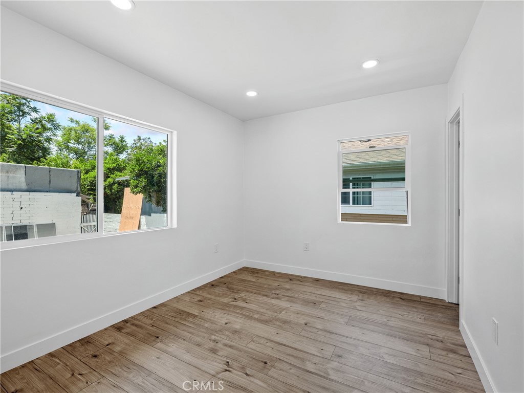 257 W 11th Street Property Photo 21