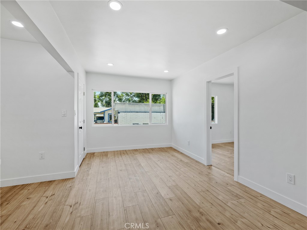 257 W 11th Street Property Photo 28