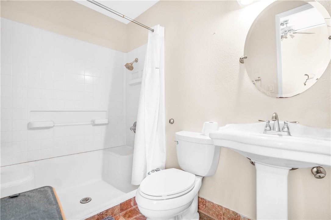 8321 Vineyard Avenue U5 Property Photo 6