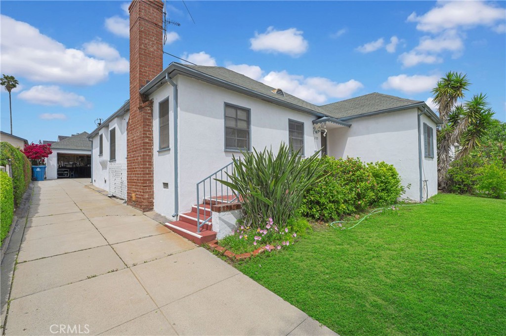 2121 Westminster Ave Property Photo 2