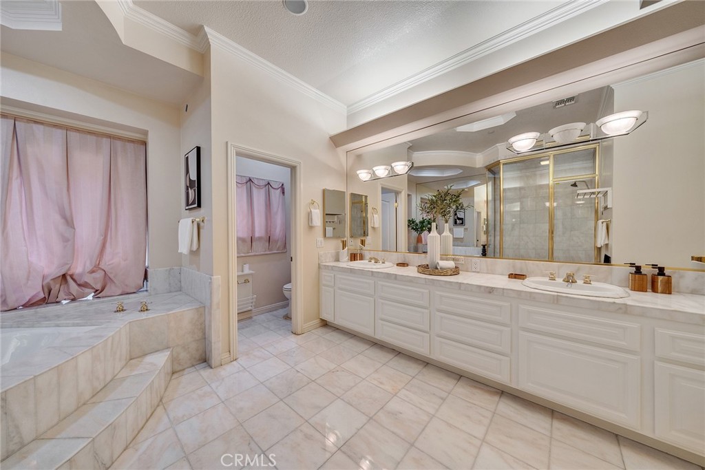 1768 Oakwood Avenue Property Photo 45