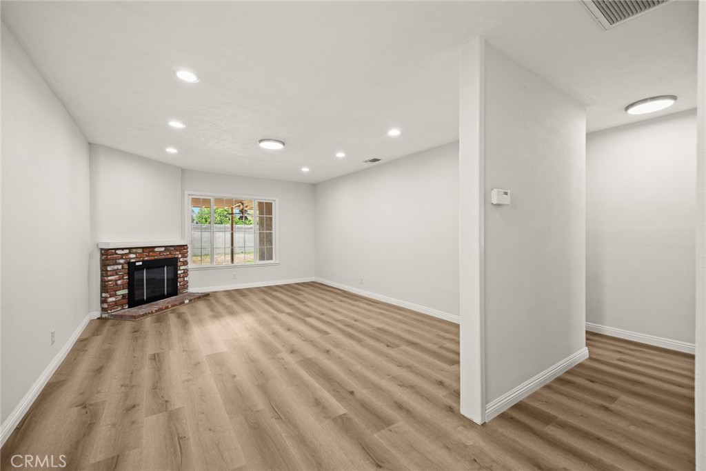 181 W Casad Street Property Photo 6