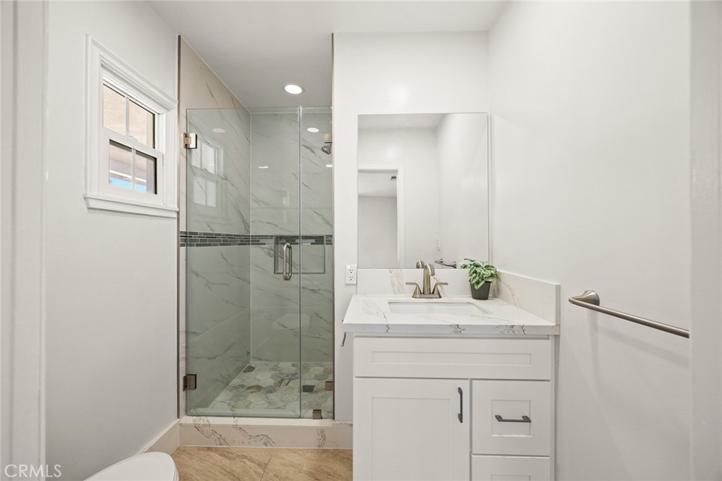 181 W Casad Street Property Photo 18