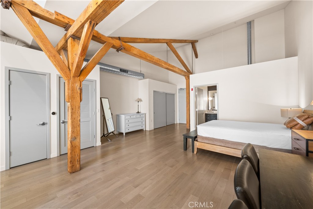 527 Molino Street 213 Property Photo 16
