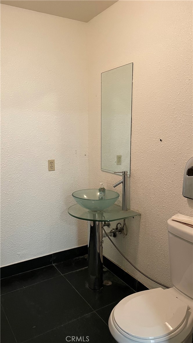2205 Loma Avenue Property Photo 8