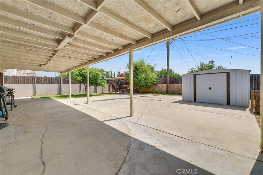 155 N Acacia Avenue Property Photo 24