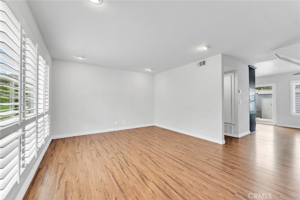 23509 Twin Spring Lane Property Photo 2