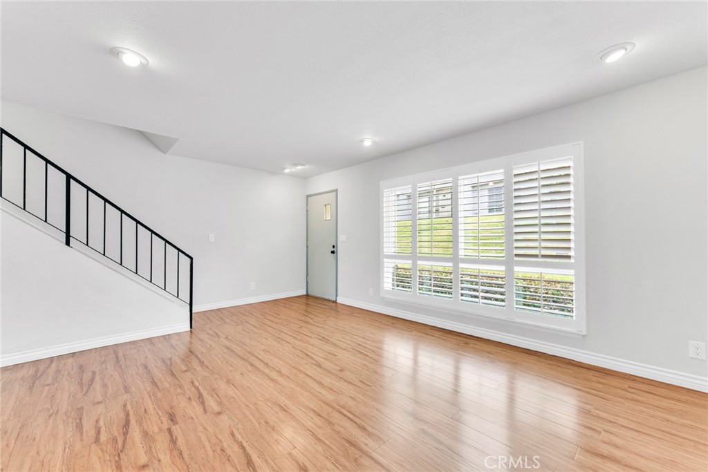23509 Twin Spring Lane Property Photo 4