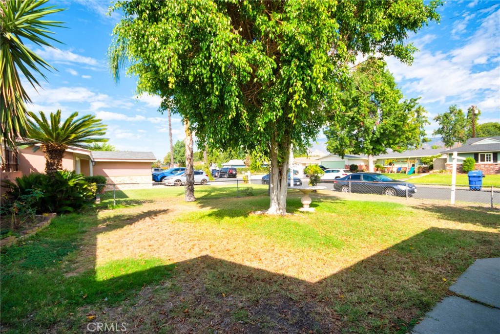 962 East Citrus Edge Street Property Photo 4