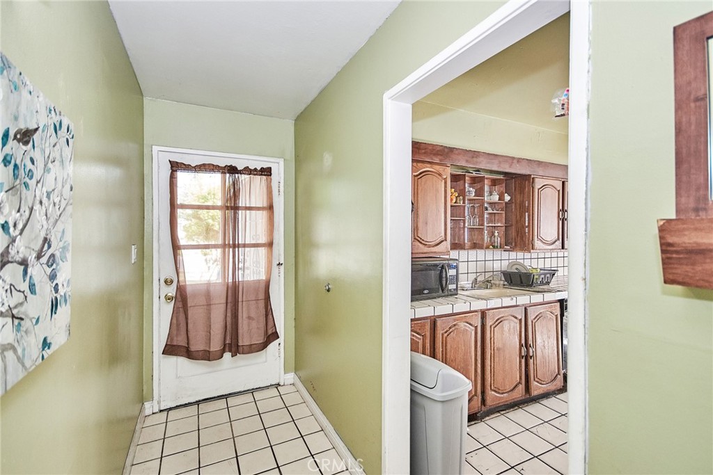 962 East Citrus Edge Street Property Photo 5