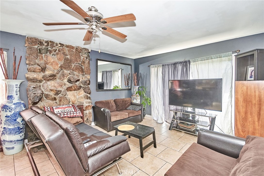 962 East Citrus Edge Street Property Photo 7