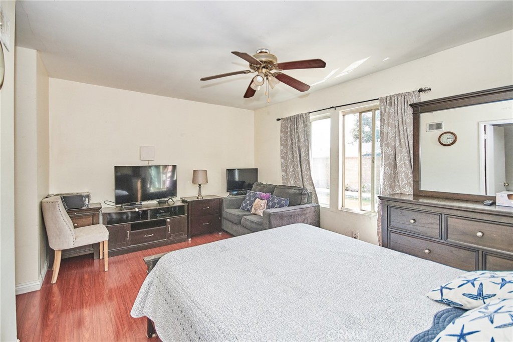 962 East Citrus Edge Street Property Photo 9