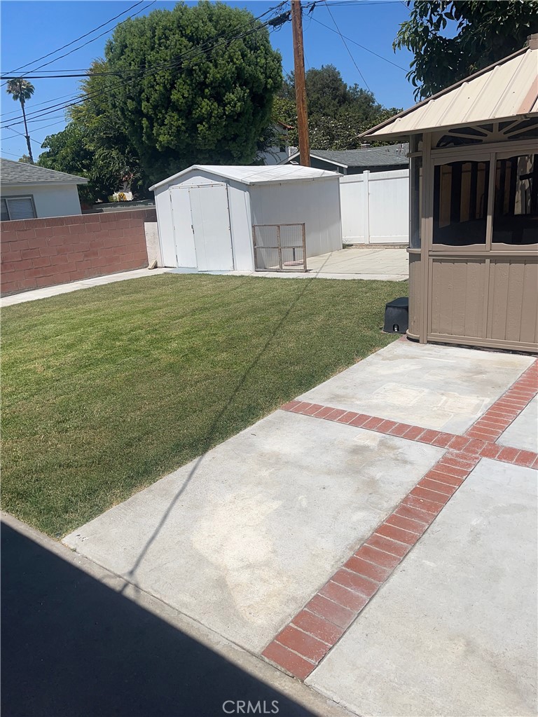 408 S Indiana Street Property Photo 6
