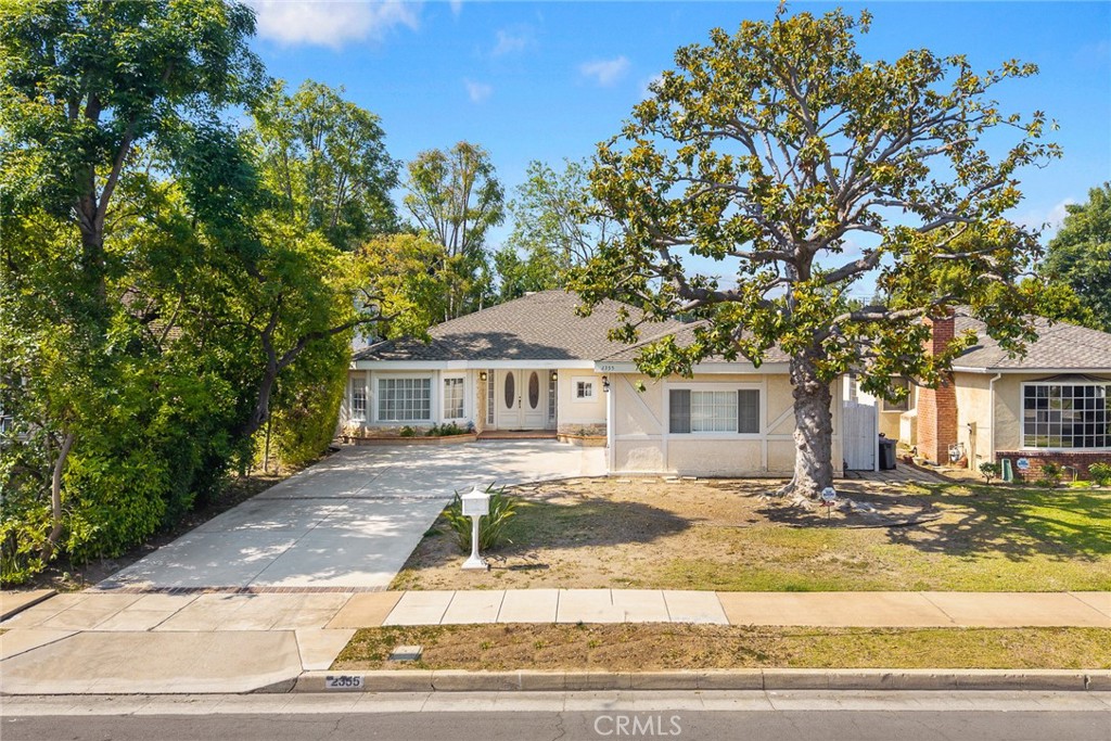 2355 Longden Drive Property Photo 1