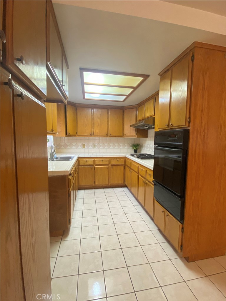 1901 La Paloma Avenue Property Photo 6