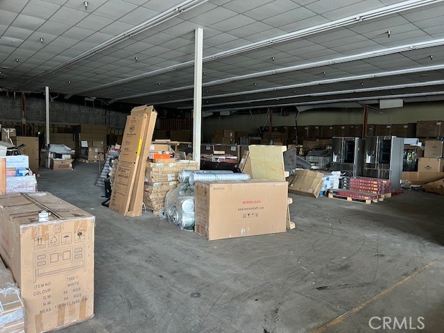 1055 1097 Bloomington Property Photo 4
