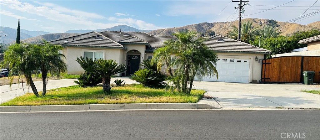 3905 La Hacienda Drive Property Photo 1