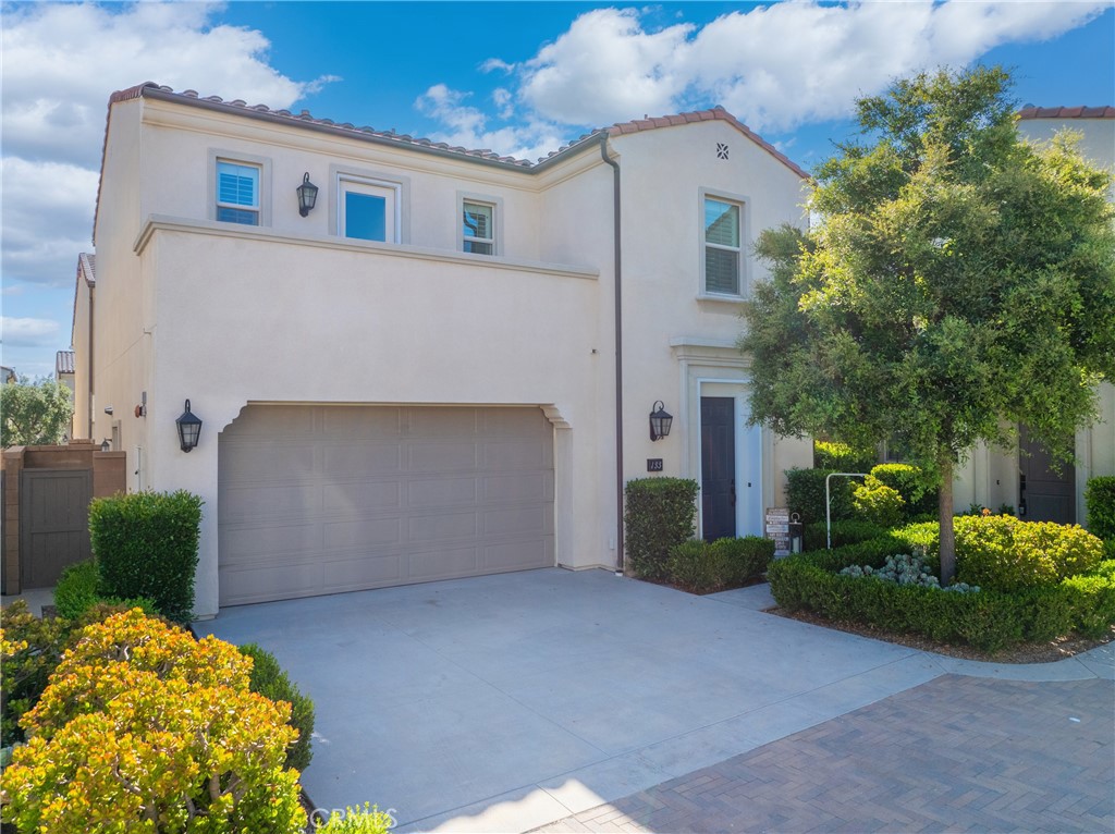 133 Hemisphere Property Photo 1