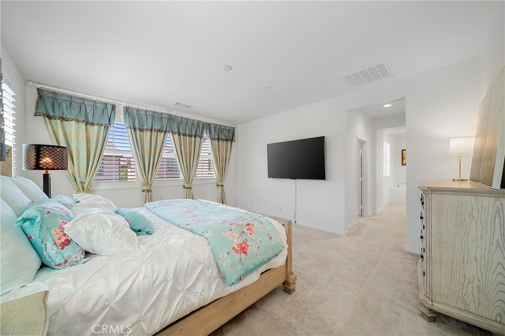 133 Hemisphere Property Photo 20