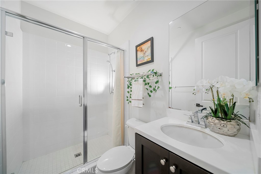 133 Hemisphere Property Photo 31