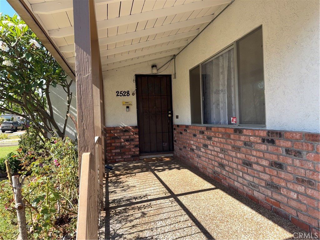 2528 Whitney Drive Property Photo 3