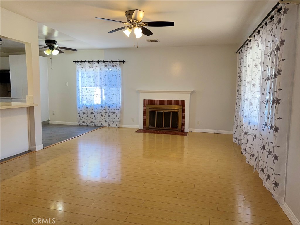 2528 Whitney Drive Property Photo 5