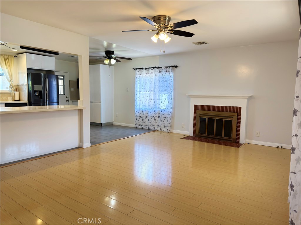 2528 Whitney Drive Property Photo 6