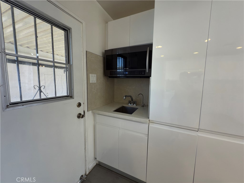 2528 Whitney Drive Property Photo 9
