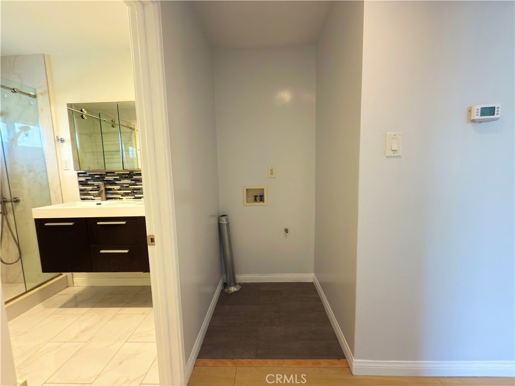 2528 Whitney Drive Property Photo 16