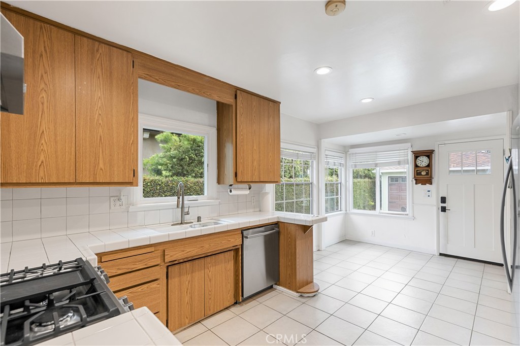 136 W Pamela Road Property Photo 3