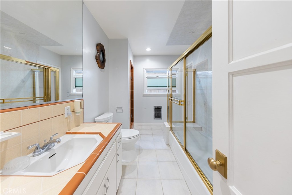 136 W Pamela Road Property Photo 15